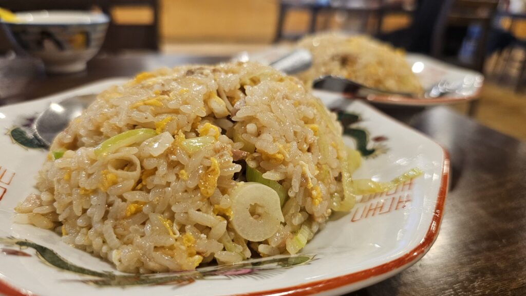 浪岡、中華そば 純の名物、120円のチャーハン ©2025 VIVA-STYLE